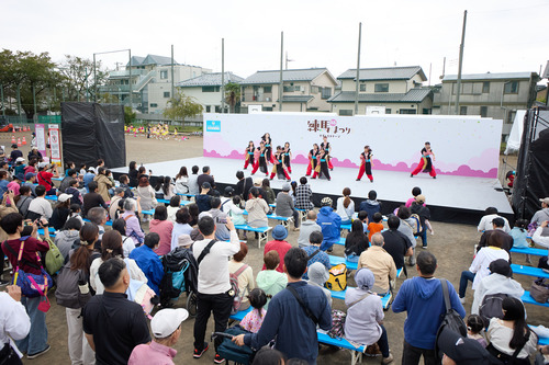 ダンスや演奏パフォーマンス画像