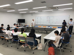 スタジオセット制作の様子