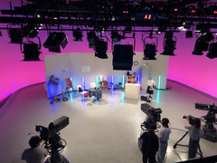 機材取扱い方法の説明の様子1