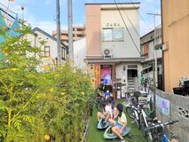 活動拠点の正面からの写真です。