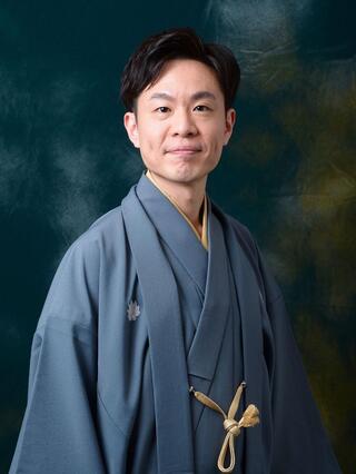 落語家　柳家しろ八さんの写真